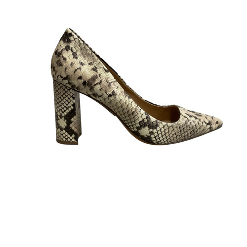 Vist Large View of Product Image Which is Used Banana Republic Low Heels 9