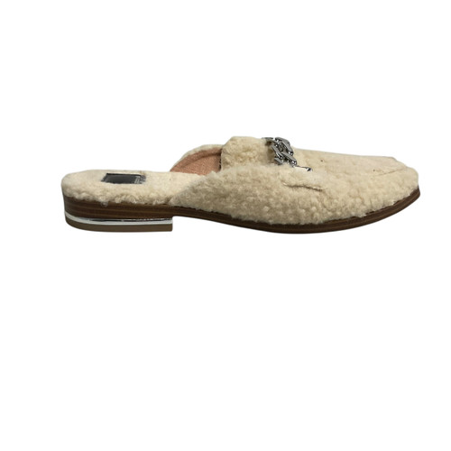 Vist Large View of Product Image Which is Used Dolce Vita Flats 8