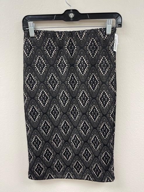 Vist Large View of Product Image Which is Used Unbranded Shorts 4-27