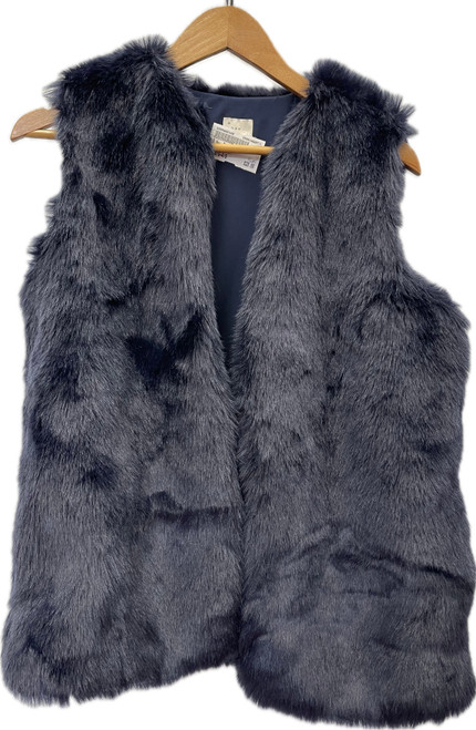 Vist Large View of Product Image Which is Used A New Day Heavyweight Vest S-4/6