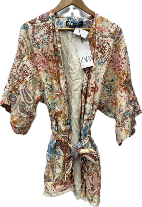 Vist Large View of Product Image Which is Used Zara Short Sleeve Top XS-0/2