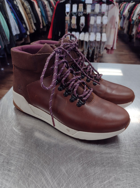 Vist Large View of Product Image Which is Used Timberland Ankle Boots 9