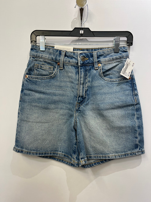 Vist Large View of Product Image Which is Used H & M Shorts 2-26