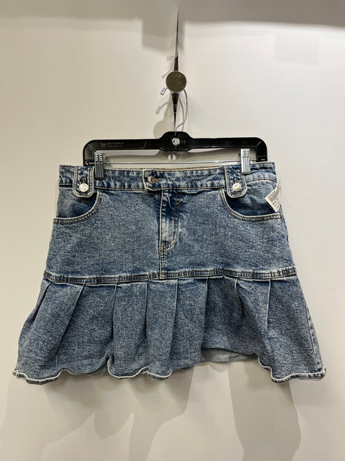 Vist Large View of Product Image Which is Used Wild Fable Short Skirt 12-31