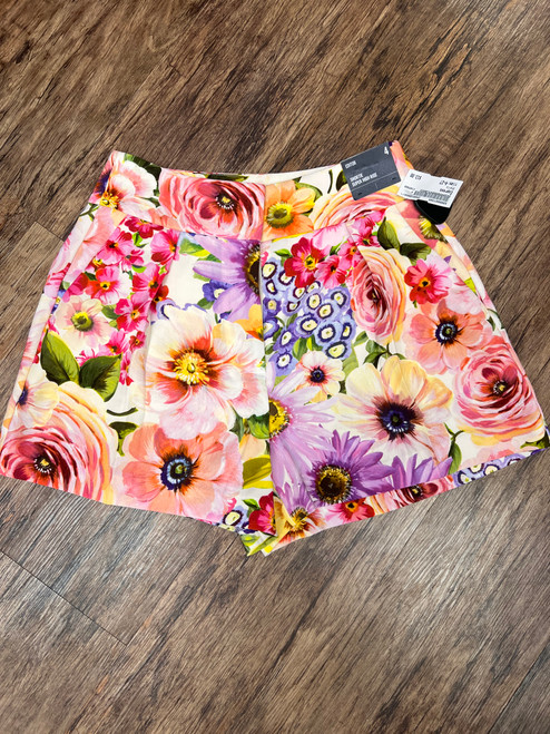 Vist Large View of Product Image Which is Used Express Shorts 4-27