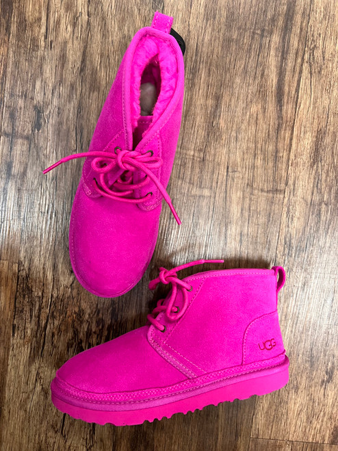 Vist Large View of Product Image Which is Used Ugg Australia Outerwear Boots 6