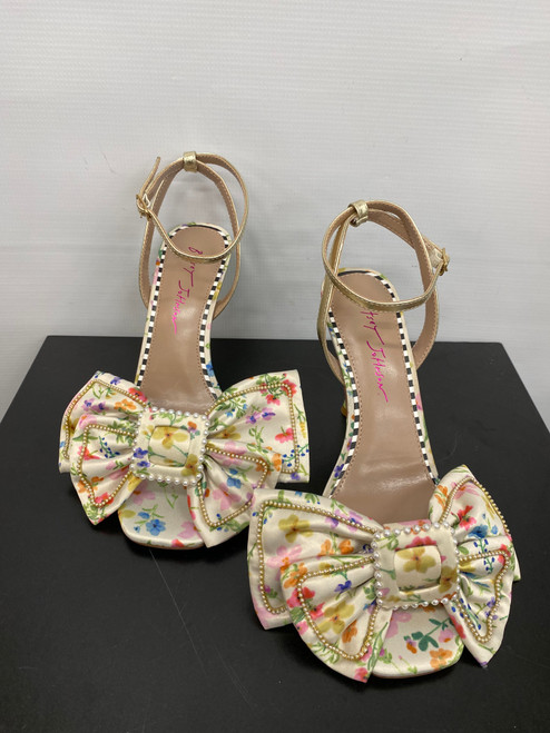 Used Betsey Johnson Low Heels 9 60072-S000529397 Vist Large View of Product Image Which is Used Betsey Johnson Low Heels 9