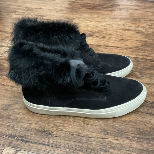 Vist Large View of Product Image Which is Used Vince Casual Shoes 9.5