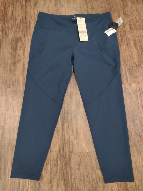 Vist Large View of Product Image Which is NWT Sweaty Betty Active Capri 16-33