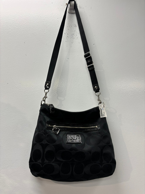 Vist Large View of Product Image Which is Used Coach Large Handbag