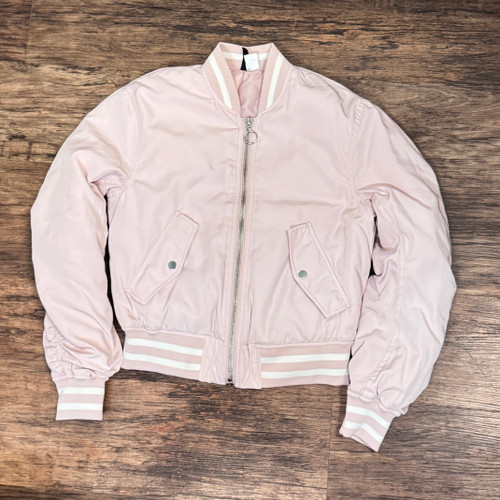 Vist Large View of Product Image Which is Used Divided By H&M Short Light Jacket S-4/6