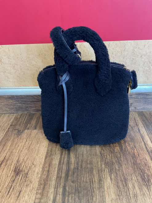 Vist Large View of Product Image Which is Used Louis Vuitton Large Handbag