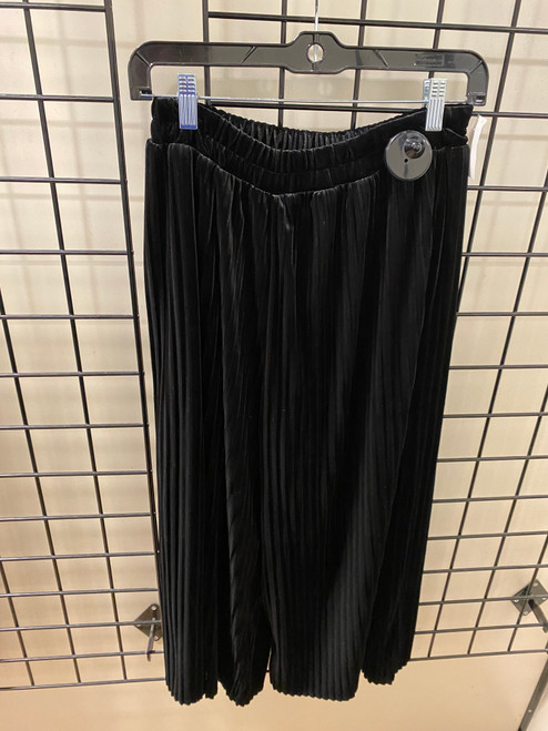 Used Unbranded Capri 6-28 60100-S000288845 Vist Large View of Product Image Which is Used Unbranded Capri 6-28
