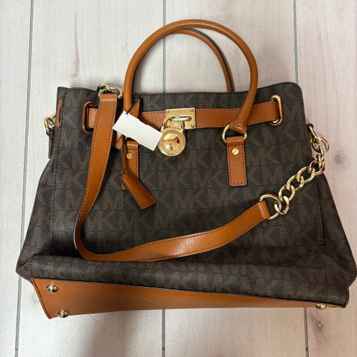 Vist Large View of Product Image Which is Used Michael Michael Kors Xlarge Handbag