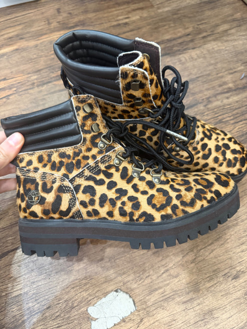 Vist Large View of Product Image Which is Used Timberlands Ankle Boots 6