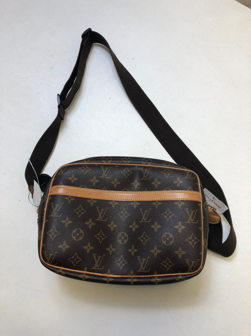 Vist Large View of Product Image Which is Used Louis Vuitton Large Leather Handbag