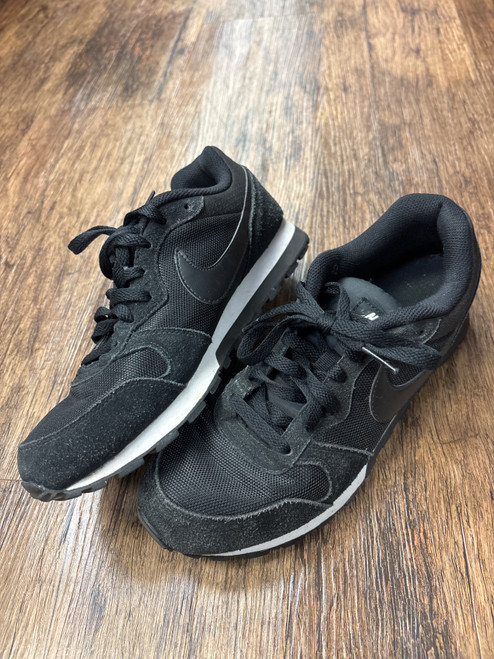 Vist Large View of Product Image Which is Used Nike Performance Shoes 8.5