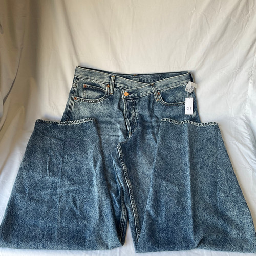 Used Gap Denim 14-32 60045-S000776547 Vist Large View of Product Image Which is Used Gap Denim 14-32