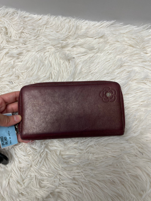 Vist Large View of Product Image Which is Used Chanel Leather Wallet