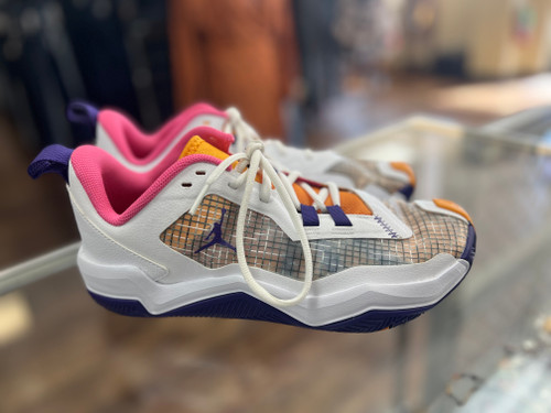 Used jordan Performance Shoes 7.5 60004-S000631381 Vist Large View of Product Image Which is Used jordan Performance Shoes 7.5