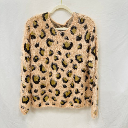 Vist Large View of Product Image Which is Used Hem & Thread Lightweight Sweater M-8/10