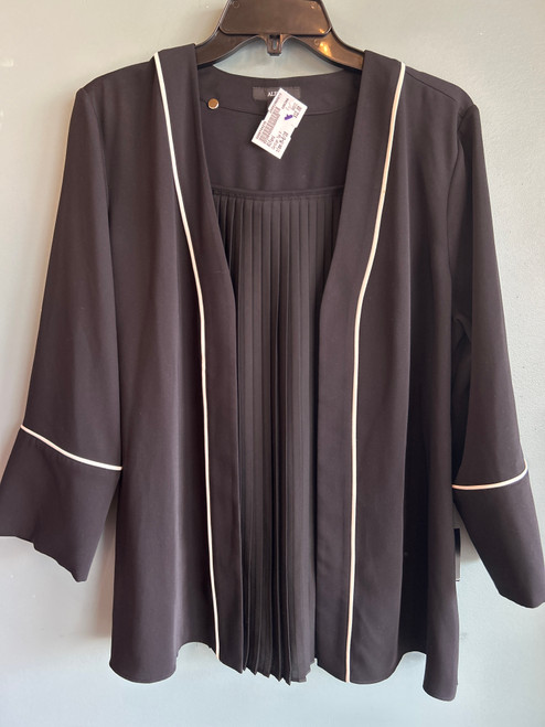 Vist Large View of Product Image Which is Used Alfani Long Sleeve Topper M-8/10 off1