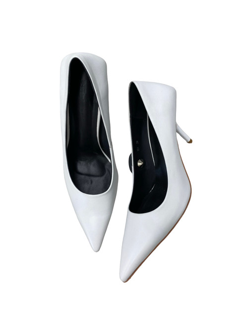 Vist Large View of Product Image Which is Used Fashion Low Heels 7.5