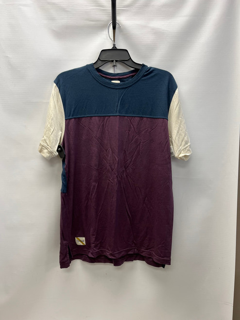 Used Tracksmith Mens Short Sleeve Top L/16-16.5 60132-S000112581 Vist Large View of Product Image Which is Used Tracksmith Mens Short Sleeve Top L/16-16.5