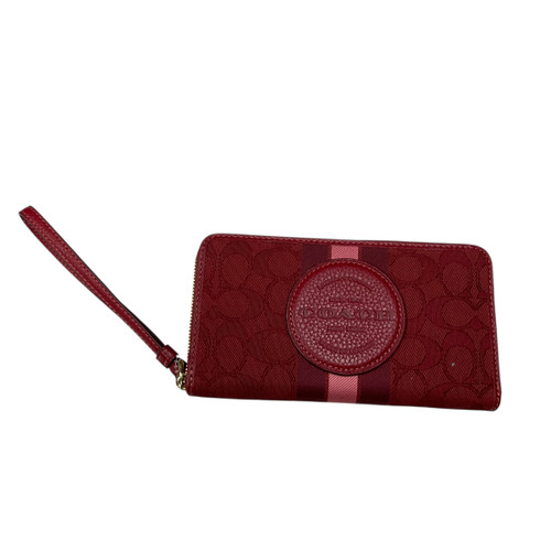 Vist Large View of Product Image Which is Used Coach Wallet