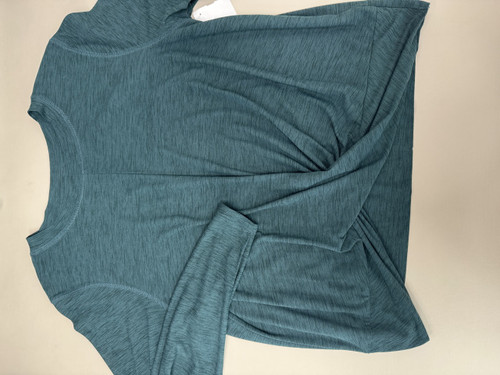 Vist Large View of Product Image Which is Used Old Navy Active Long Sleeve XL-16