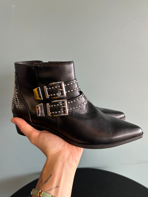 Vist Large View of Product Image Which is Used Express Ankle Boots 6