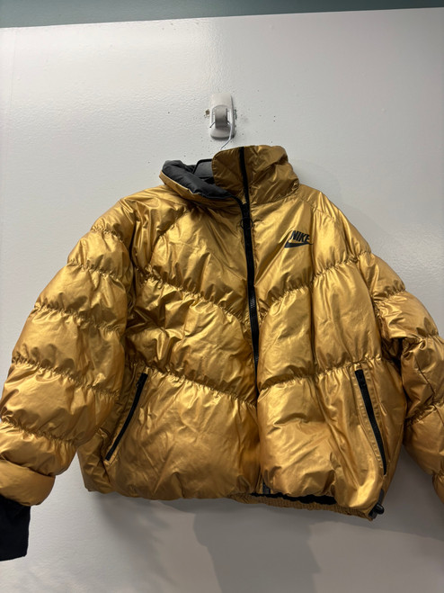Vist Large View of Product Image Which is Used Nike Short HeavyCoat L-12/14