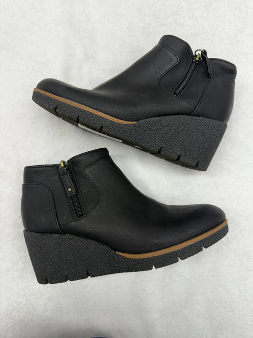 Used Dr. Scholls Ankle Boots 6.5 60091-S000553370 Vist Large View of Product Image Which is Used Dr. Scholls Ankle Boots 6.5