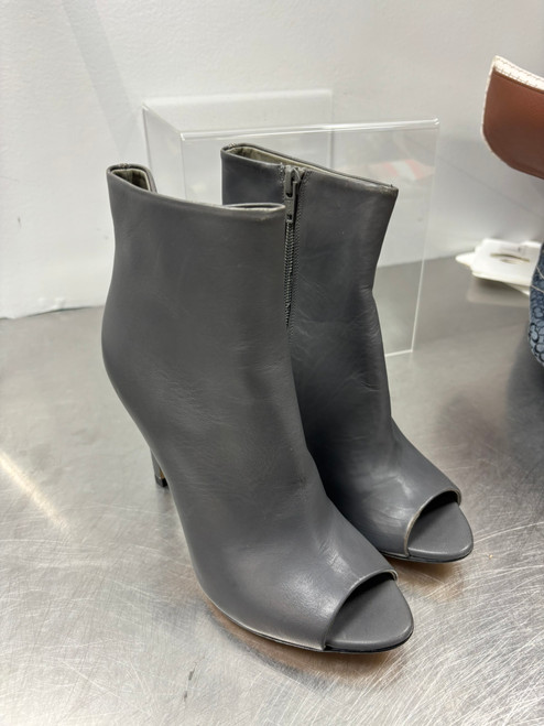 Vist Large View of Product Image Which is Used again & again High Heels 6.5
