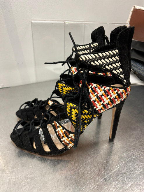 Vist Large View of Product Image Which is Used Zara Basic High Heels 6.5