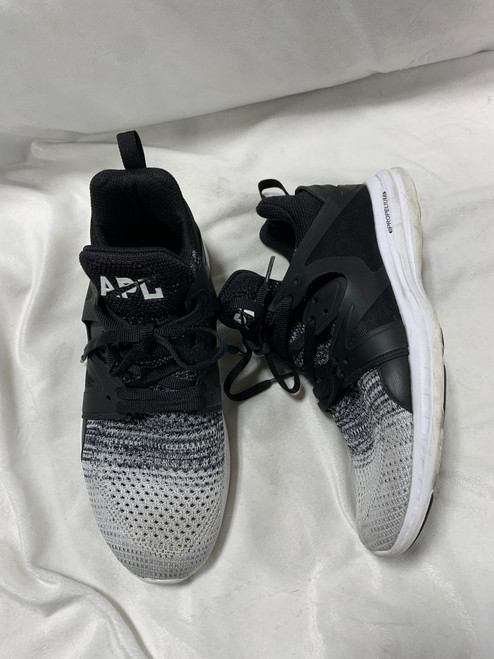 Vist Large View of Product Image Which is Used Unbranded Casual Shoes 10