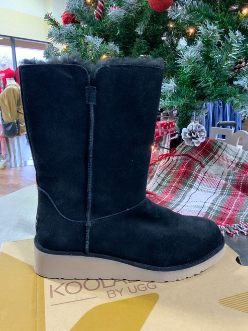 Vist Large View of Product Image Which is Used Ugg Australia Ankle Boots 8