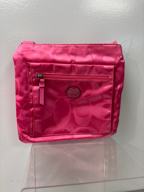 Vist Large View of Product Image Which is Used Coach Large Handbag