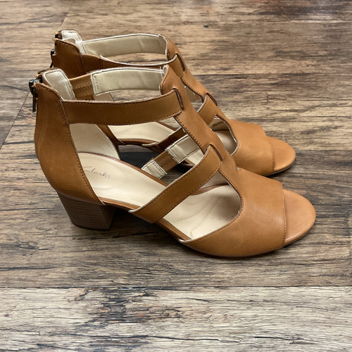 Vist Large View of Product Image Which is Used Clarks High Heels 8.5