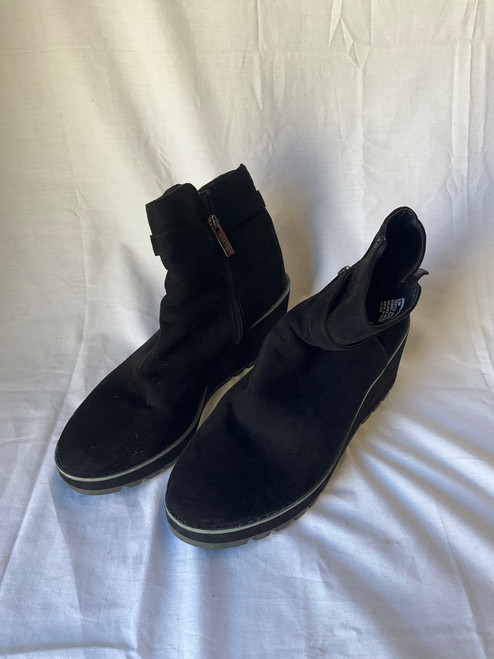 Vist Large View of Product Image Which is Used Anne Klein Ankle Boots 9.5