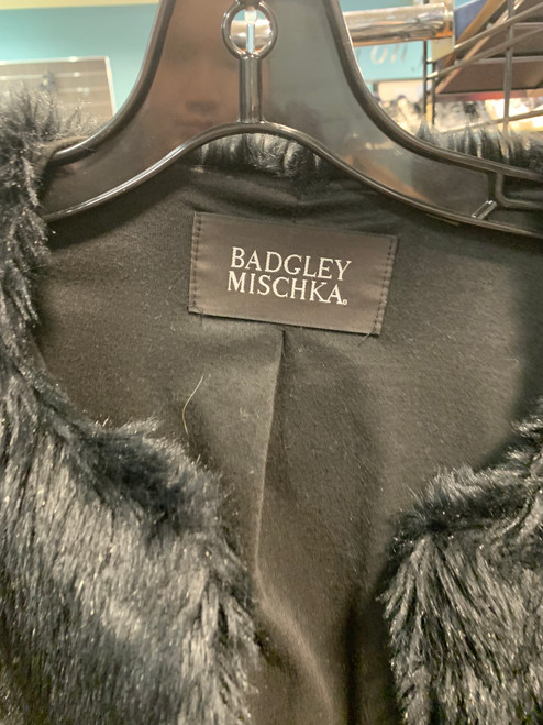 Vist Large View of Product Image Which is Used Badgley Mischka Short Light Jacket S-4/6