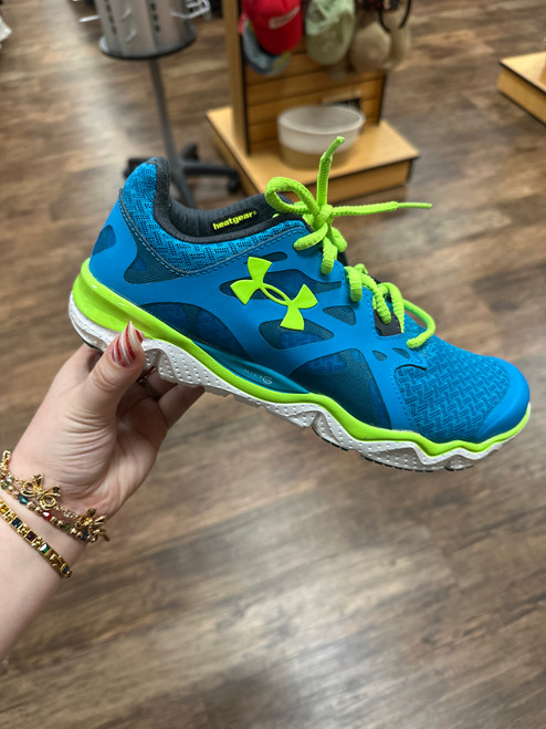 Vist Large View of Product Image Which is Used Under Armour Performance Shoes 9.5