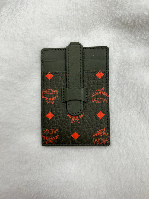 Vist Large View of Product Image Which is Used Unbranded Leather Wristlet