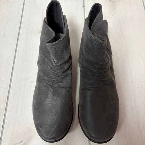 Vist Large View of Product Image Which is Used Clarks Ankle Boots 7.5
