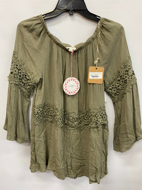 Used Umgee Long Sleeve Top S-4/6 60072-S000531436 Vist Large View of Product Image Which is Used Umgee Long Sleeve Top S-4/6