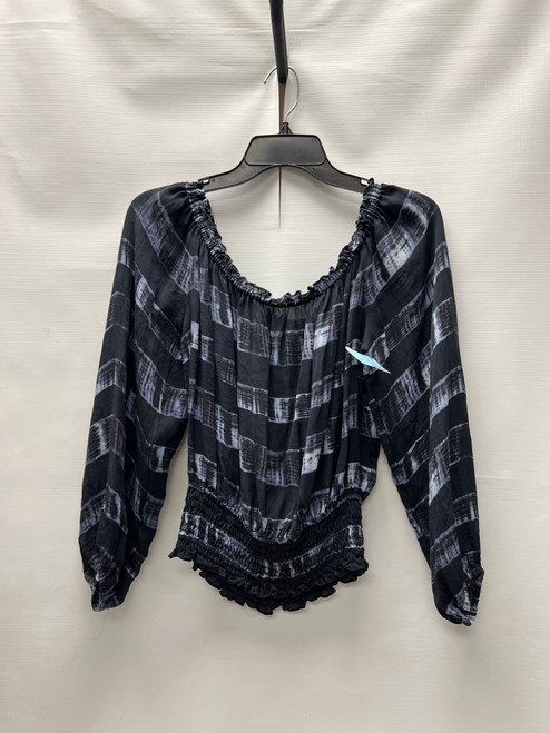 Used Michael Michael Kors Long Sleeve Top M-8/10 60132-S000113559 Vist Large View of Product Image Which is Used Michael Michael Kors Long Sleeve Top M-8/10