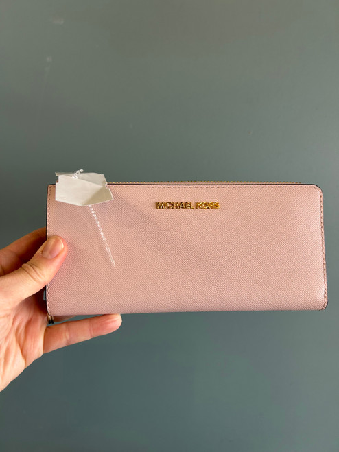 Vist Large View of Product Image Which is Used Michael Michael Kors Wallet