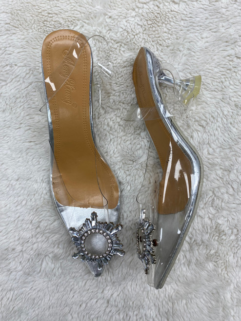 Vist Large View of Product Image Which is Used Meng Xiang Low Heels 8