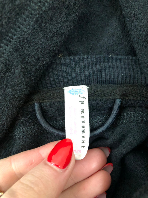 Vist Large View of Product Image Which is Used Free People Sweatshirt M-8/10