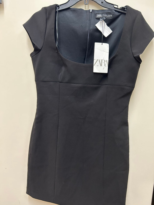 Vist Large View of Product Image Which is Used Zara Short Dress F L-12/14